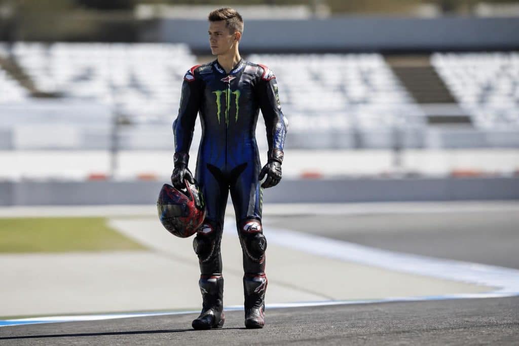 découvrez la taille et le poids de fabio quartararo, pilote de motogp, ainsi que des informations clés sur sa carrière et ses performances.