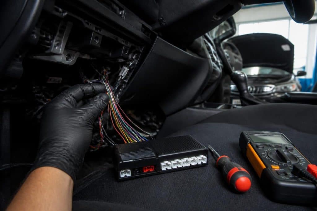 découvrez nos conseils pratiques pour installer votre alarme voiture facilement et efficacement. guide étape par étape pour sécuriser votre véhicule en toute simplicité.
